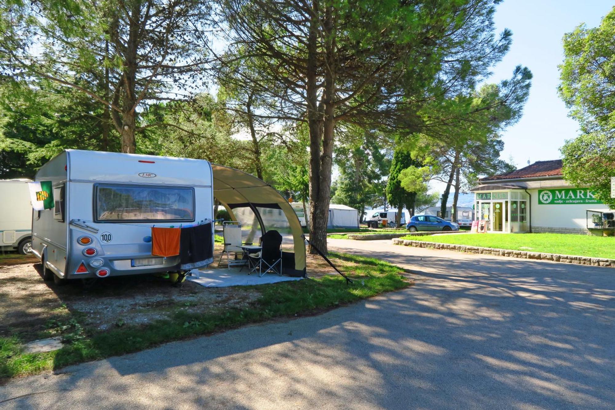 Camping Adria Ankaran - Pitches Ngoại thất bức ảnh